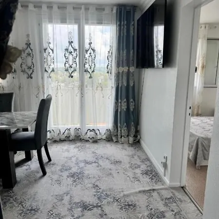 Apartment 4 Pieces